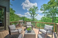 Grand Chalet w/ Hot Tub - Near Wintergreen Resort - 3-Star