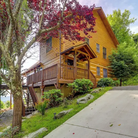 Smoky Mountain Vacation Rental w/ Large Deck!