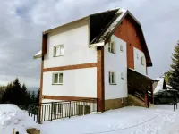 Cozy ground level apartment with outdoor access across from Kraljevi Čardaci.