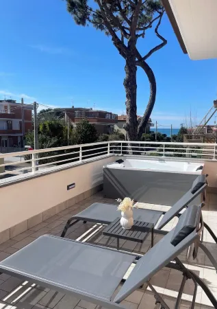 Sea View Apartment (La Perla del Mare Anzio) Отели в г. Анцио
