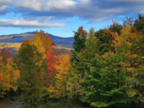 Mountain Views, Private, Close to Ski, Lake Placid & Olympic Venues Hotels in Keene