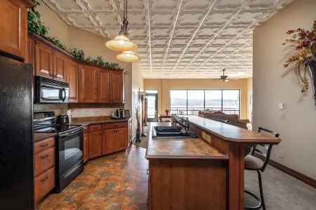 D'Monaco Luxury Resort