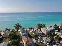 Cozy 2-bedroom apartment in delightful Bimini with WiFi, AC