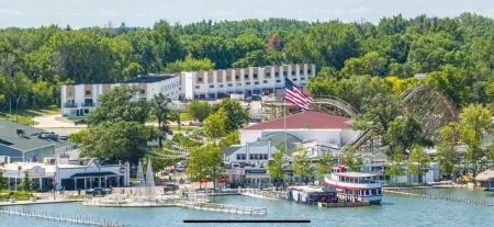 Prime Location! Beautiful and spacious 3-bedroom townhome in the heart of Boji!