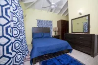 Prentice Place Lovely 1 bedroom condo with private parking. Hotels in Buckleys