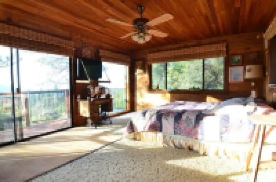 Charming Rustic Mountain Cabin, Near Yosemite,Amazing Views, and a Fireplace