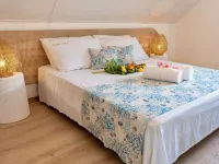Villa fully equipped, for 8, swimming pool, 4 air-conditioned bedrooms 帕奧帕奧酒店