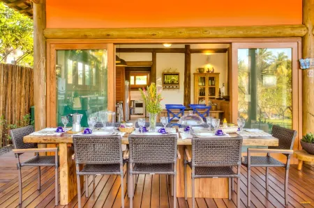 Casa Linda, sea front of Taipus de Fora beach, Marau