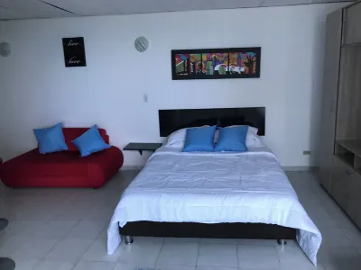 Lindo Apartaestudio edificio Conquistador Cartagena. Hotels in El Refugio