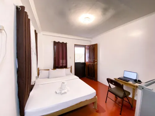 Adorable apartment with AC in vibrant General Luna