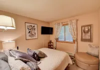 Charming 3-bedroom cabin with wonderful nature view in Farwell