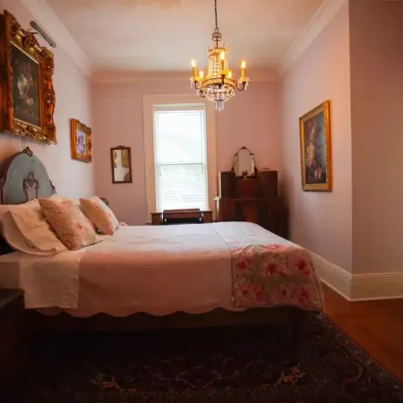 The Butchart Estate: heritage mansion by Georgian Bay