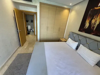 Havre de Luxe, pool view Hotels in Quartier Industriel