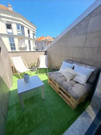 Deluxe Penthouse very close to the beach, Free Parking