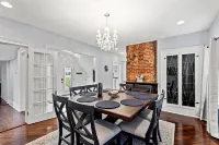 1890's charm on Bourbon Trail- 7 distilleries w/in 25min! Bourbon Room in house! Hotels in Lawrenceburg