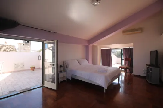 VILLA MODICA (SICILY: SUN - SEA - CULTURE)