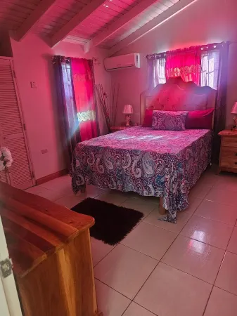 2 Bedroom  2 Bathroom Kitchen Living room and verandah   Close to a beach Отели в г. Коррал Спринг