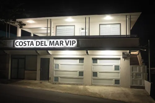 Salt Water Private Pool House W/ Ocean View, WiFi, Air Cond, Generator, Solar E. Hotels in Húcares