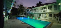 Studio w Pool Near IGY Marina, Beach & Amenities のホテル