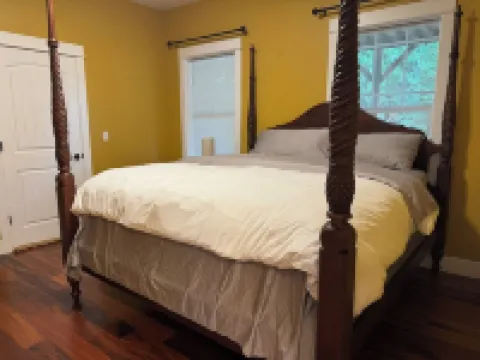 Spacious, Accessible Hillsboro Retreat – Deck, Grill & Family-Friendly Comfort