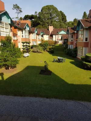 Duplex Elegante com 2 Quartos, 2 Banheiros em Gramado em Condomínio Fechado Hotels in Parque Chocolate Planalto