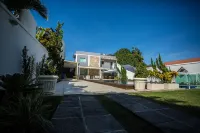 Itacoatiara Mansion (*with 2nd floor CLOSED) Hotels in Itacoatiara