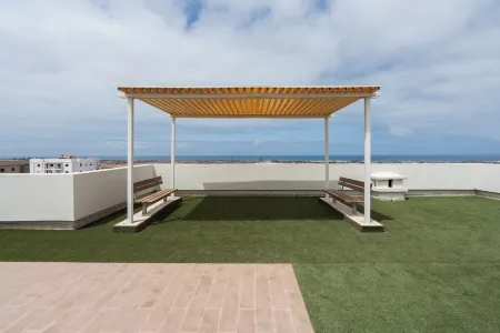 Elegant and Bright Studio