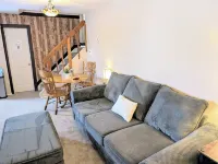 Private 2br/1.5ba Suite in a house with separate entrance, WiFi, Parking!