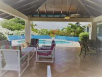 Charming 3-bedroom villa with Pool, WiFi, AC in Long Bay near Sam Lords Castle.