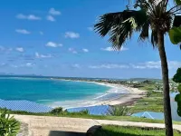 Mont Vernon Top Secret: Studio Chic sur la Plage! Magnifique et Grande Piscine!