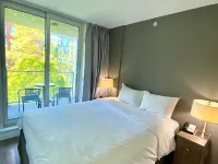 Lord Stanley Suites Hotels near Vancouver Convention Centre