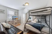 Spacious Private Deck and Modern Amenities - Inviting Coastal Retreat Hotel a Wildwood Crest