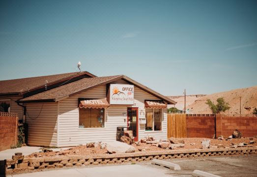 위스퍼링 샌드 모텔 객실