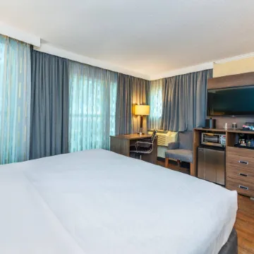 Grand Park Hotel & Suites Downtown Vancouver, Ascend Hotel Collection