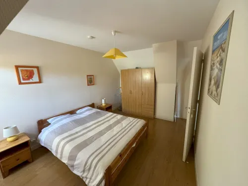 Country house nestled in a stable near Utach Beach. Dogs welcome!