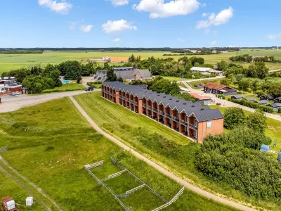 "Anthonie" Hotels near Daler Kirke