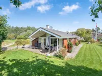 "Alvina" - 45m from the sea