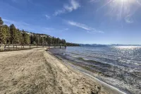 Dog-Friendly Kings Beach Log Cabin w/ Hot Tub! - 무료 와이파이