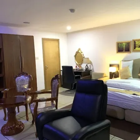 The Autograph Executive Hotel