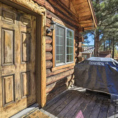 Tasteful Log Cabin Retreat on Lake Pagosa!