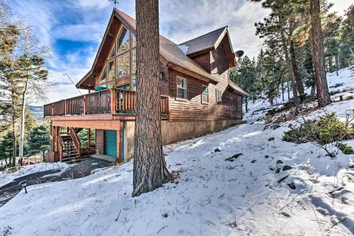 Stunning Angel Fire Home w/ Views: 3 Mi to Slopes - ペット同伴可