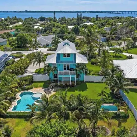 Stunning 4/3 w/ Heated Pool, Water View & Arcade!