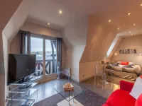 Apartment with parking on Place de Morny