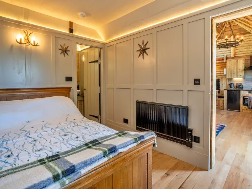Lodge in Cornwall with Widemouth Bay Views