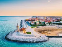 Inviting Porto Santa Villa for 6