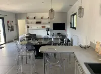 Vacation villa 12 minutes from the beach Hotels in Tosse