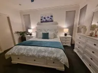 5 Minute Walk to the Beach. 2 Minute Walk to River Torrens Walking/ Bike Paths. Hotels near West Beach