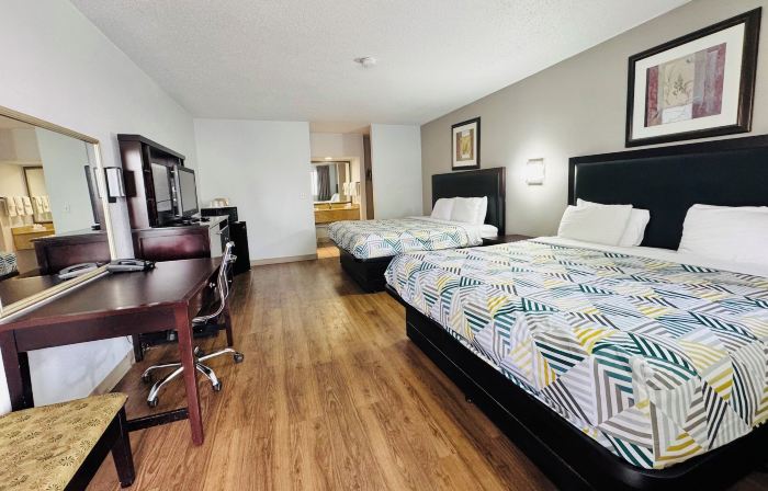 Red Carpet Inn Norwalk