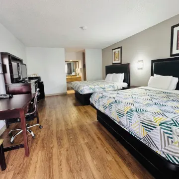 Red Carpet Inn Norwalk