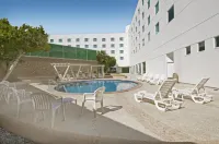 Fiesta Inn Mexicali - piscine